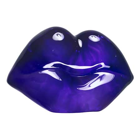 Åsa Jungnelius Kosta Boda Make up Amethyst hotlips. Model 91314. Width 10 cm / 3.9 in