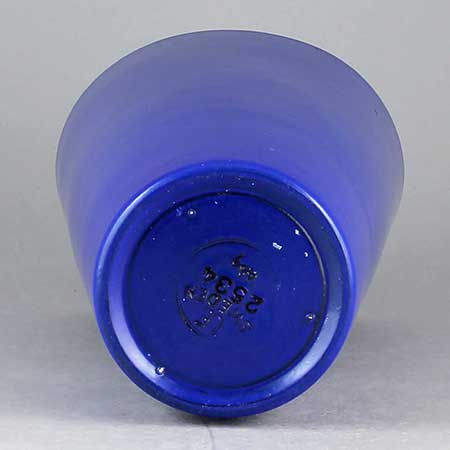 Ingrid Atterbergs Upsala Ekeby The lower side of a Progresso object