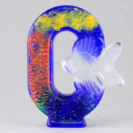 Kjell Engman Kosta Boda Framework Blue fish (model 99755)