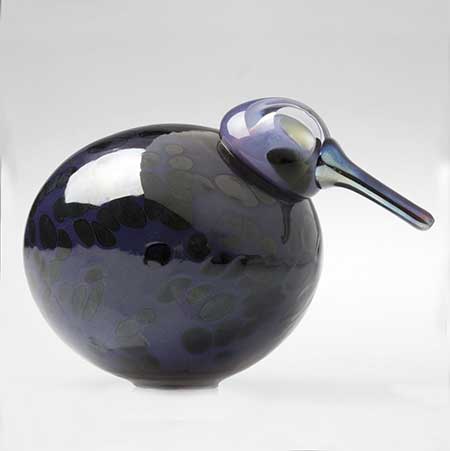 Oiva Toikka Brooding Lady Kiwi (Hautova kiwitär) 2002–2003