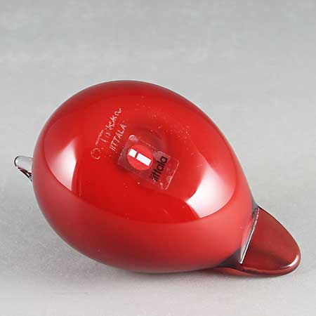 Oiva Toikkas Nuutajärvi Iittala Lower side of a Puffball bird with signature