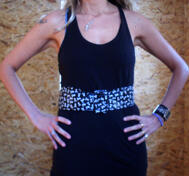 Belt with skulls and in black