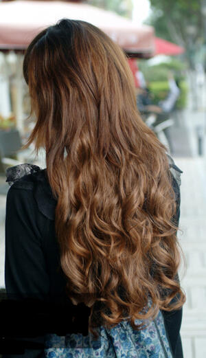Hair extensions light blonde.Clip on.