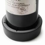 Coaste black from Vacu Vin