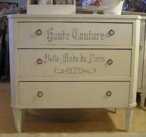 Byrå shabby chic gustaviansk stil Haute Couture
