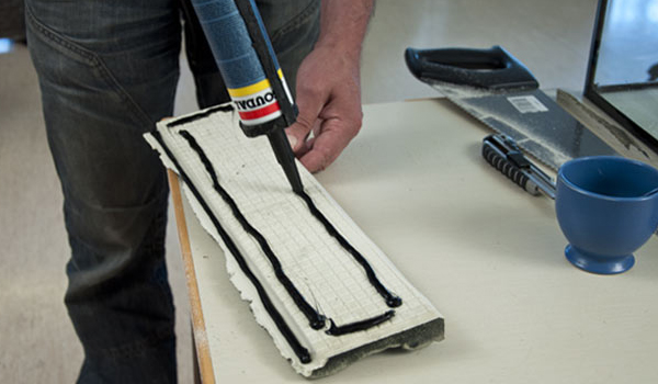 Glue the last section to place.