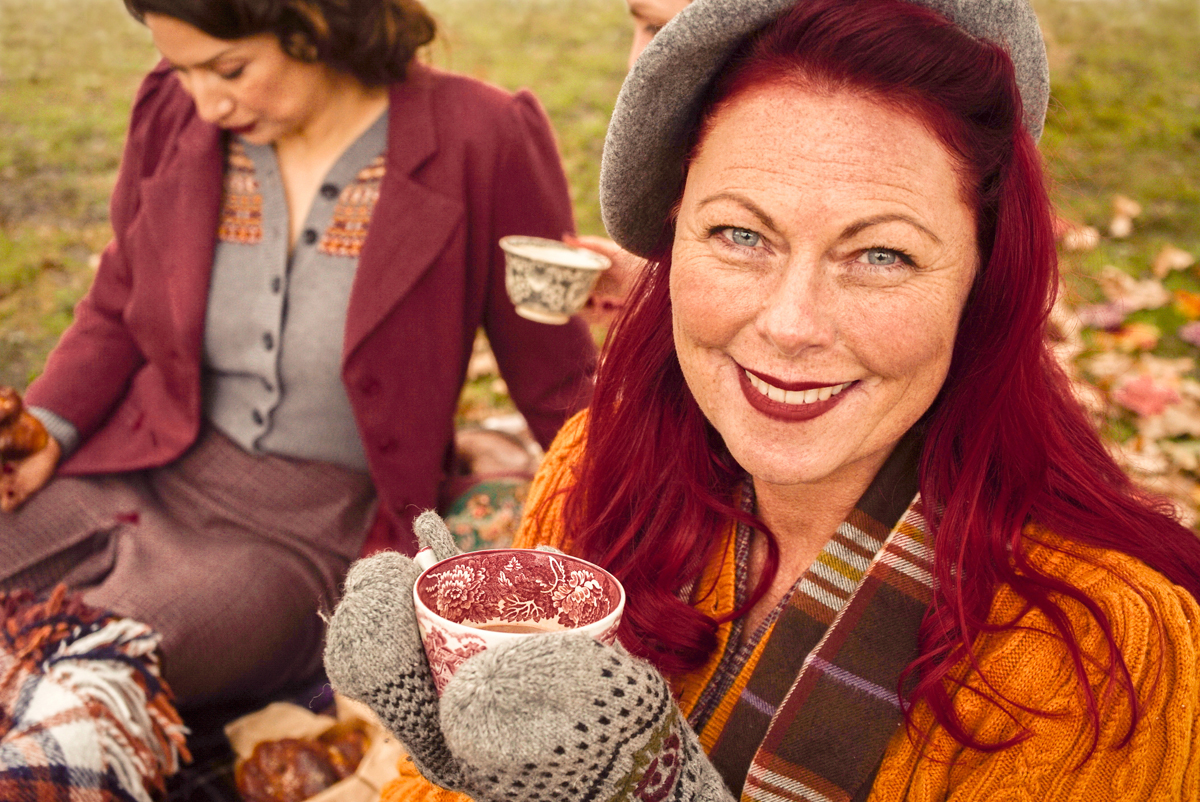 2. emmy design_AW18_vintage autumn winter tweed wool cardigan picnic fair isle knit sweater skirt plaid plus size hot chocolate 1940s 40+