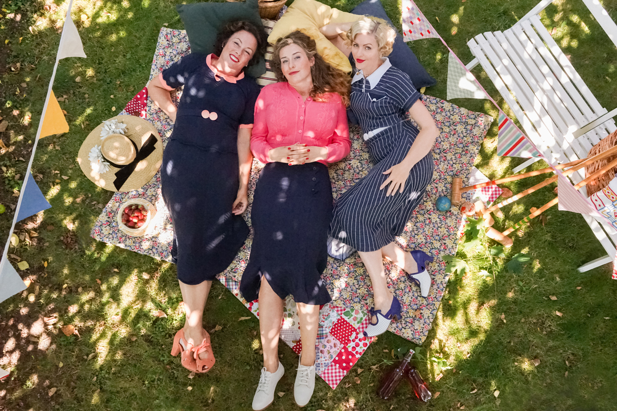 emmy design SS20 picnic lawn party 1920s 1930s 1940s 1950s wool lightweightcardigan summer vintage knit style pastel swedish midsummer cotton