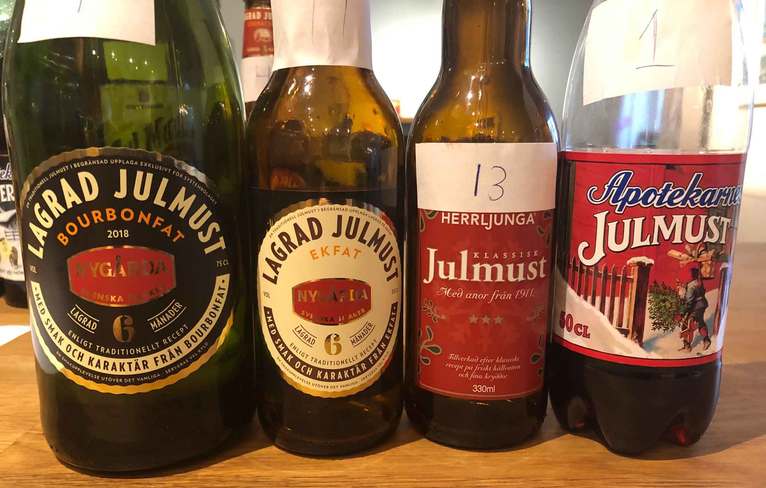 Julmust flaskor