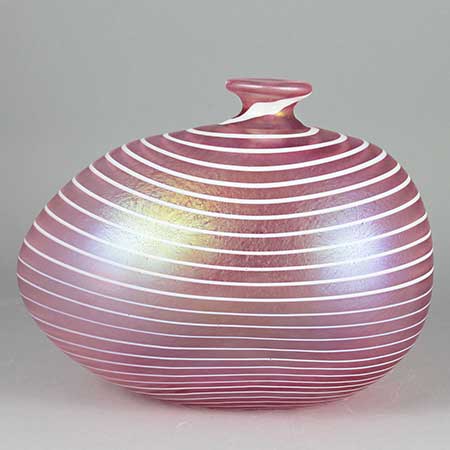 Bertil Vallien Aphrodite Vas rosa (modell 48532), längd 13 cm