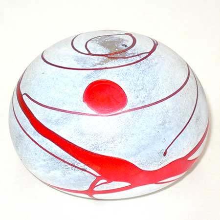 Bertil Vallien Galaxy Red Figurin (modell 98111), höjd 8 cm