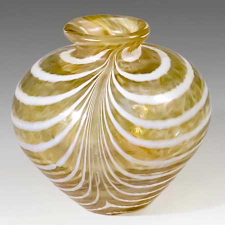 Bertil Valliens Minos Vas gul (modell 48465), höjd 5 cm