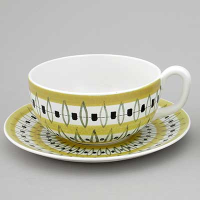 Stig Lindberg Faience Teacup with saucer (model 12), height 6,5 cm