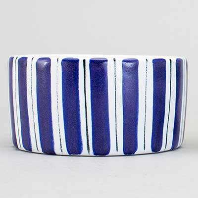 Stig Lindberg Faience Rounded bowl (model 201), diameter 8 cm