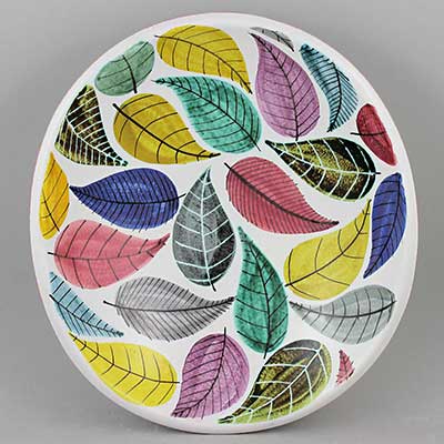 Stig Lindberg Faience Rounded dish (model 102), diameter 24 cm