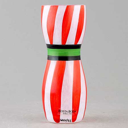 Ulrica Hydman-Vallien Kosta Boda Ribbon Red vase (model 49786)