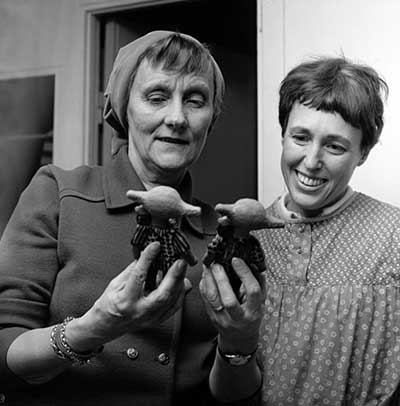 Astrid Lindgren and Lisa Larson with Pippi Långstrump figurine