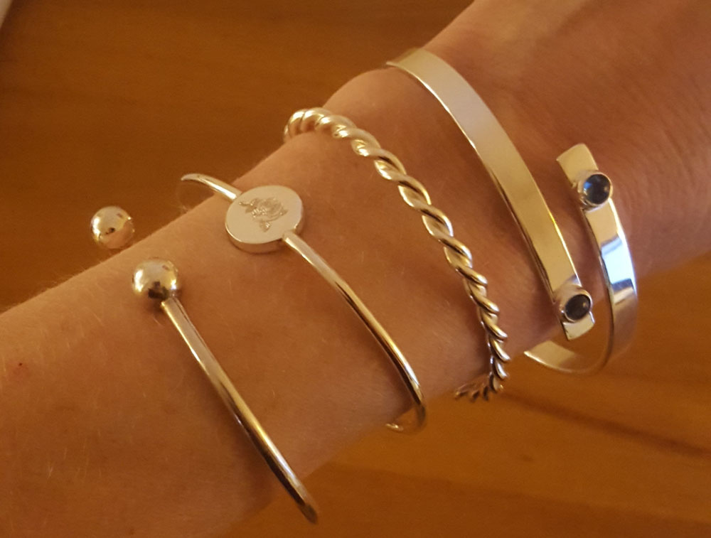 Handgjorda silverarmband