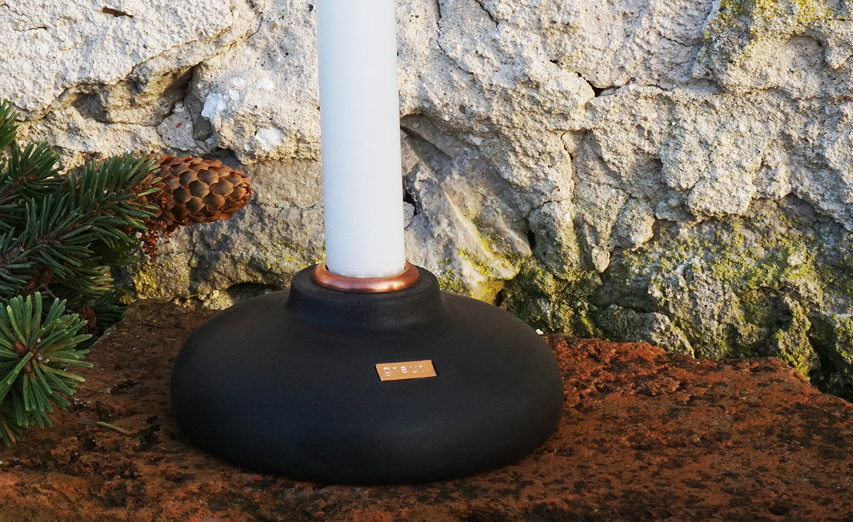 BULAN  Ljusstake