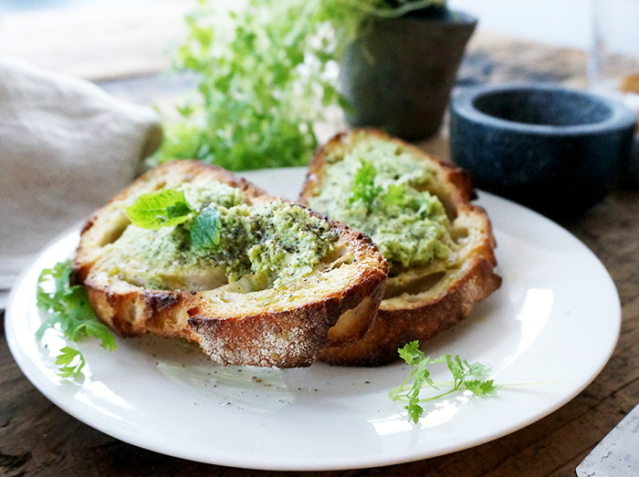 Pesto på edamamebönor & mynta