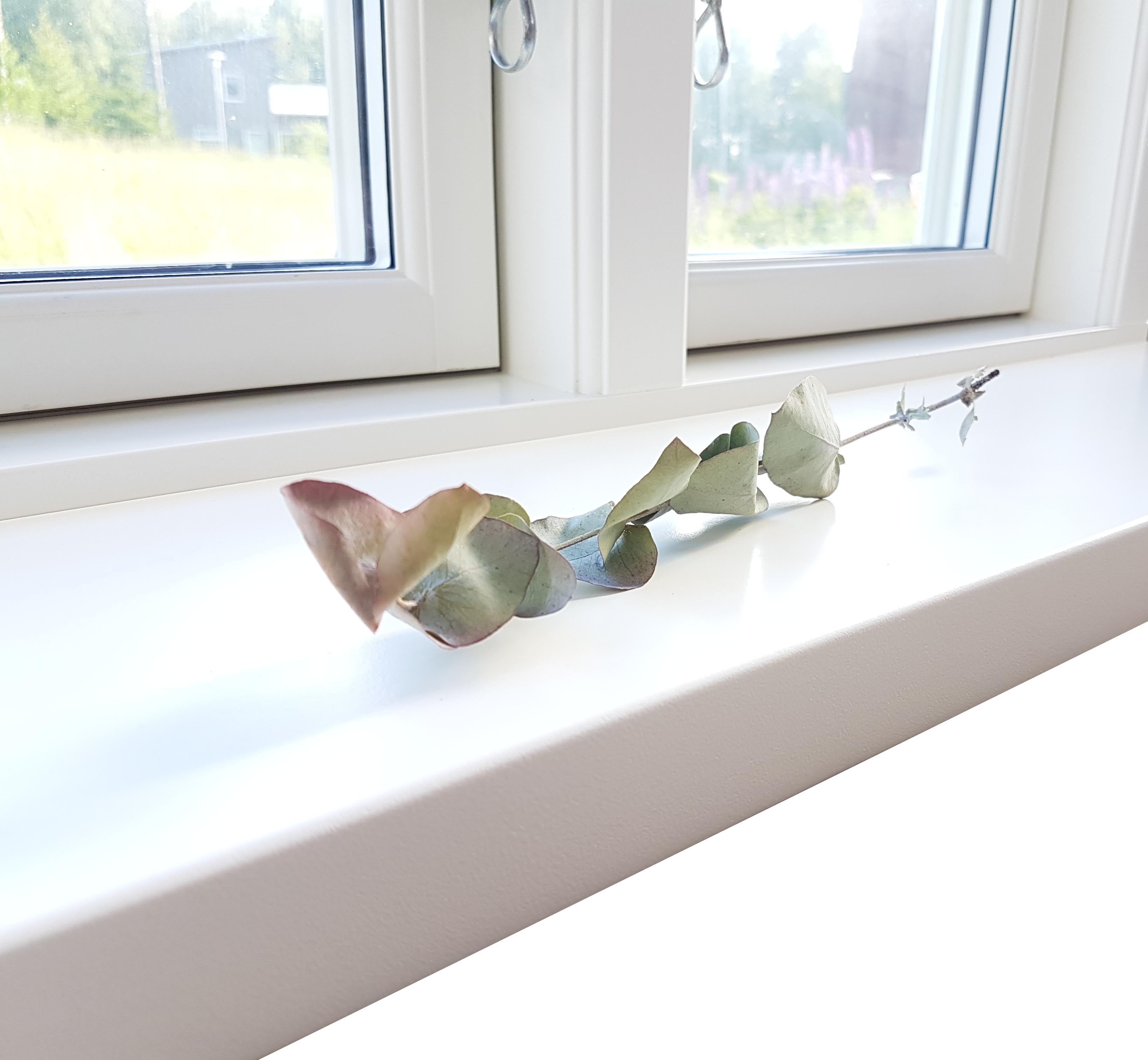 Fönsterbräda funkis vit fönsterbänk