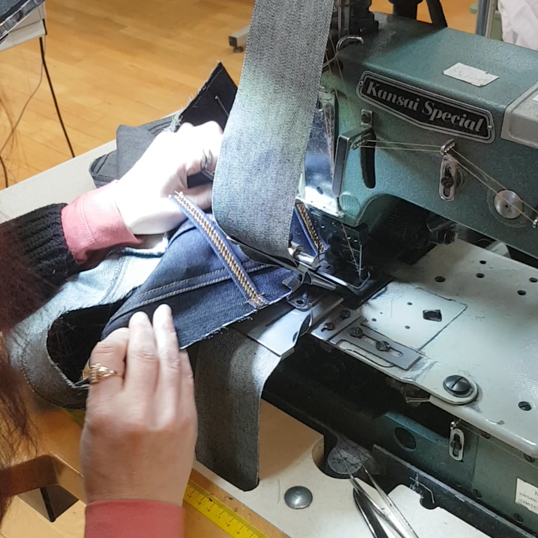 sewing on waistband machine